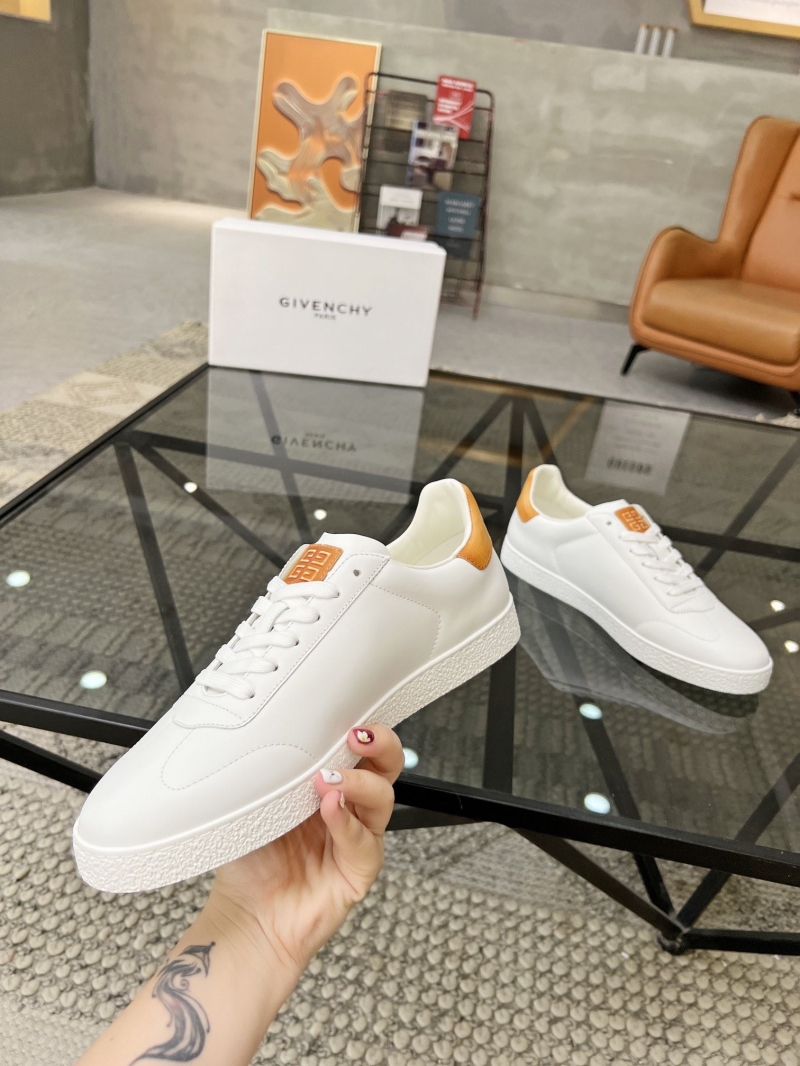 Givenchy Sneakers